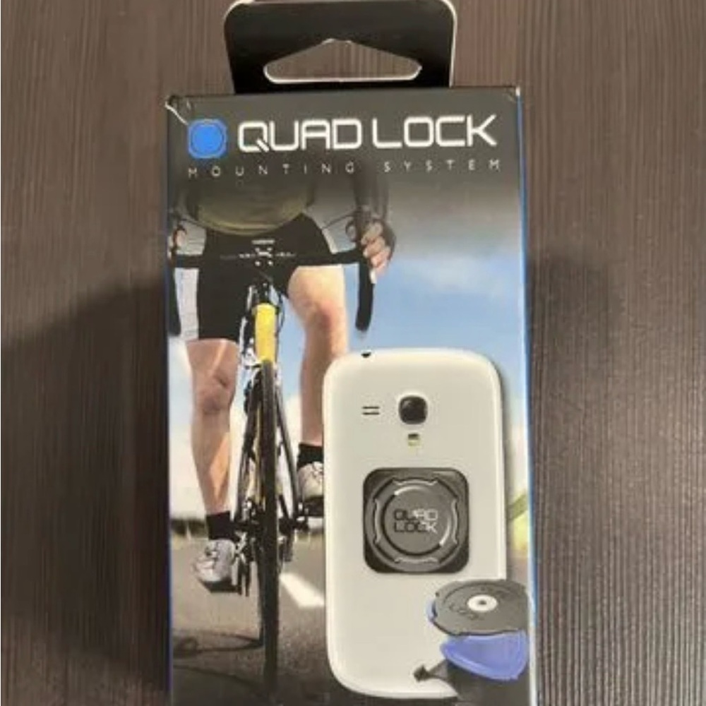 Quad Lock Handlebar/Stem Phone Mount Bike Kit with Universal
MAG Adapter